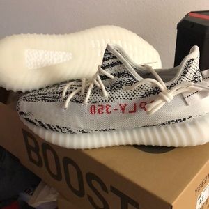 Yezzy 350 boost V2 zebras